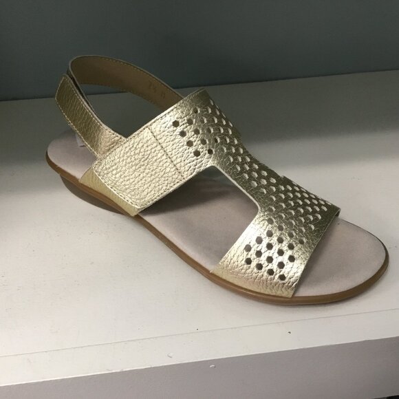 SESTO MEUCCI GOLD SANDAL - Picture 1 of 1